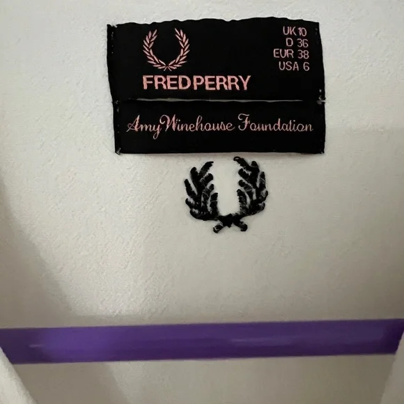 Fred Perry Button Up for The Amy Winehouse Foundation Crepe  Size 6/S - Picture 2 of 4